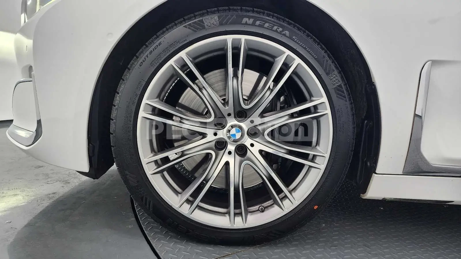 BMW 760 i M V12 | 4 МЕСТА| TV| МАСАЖ| ВКЛ.ТЕХНОТЕСТ, снимка 17 - Автомобили и джипове - 54770490