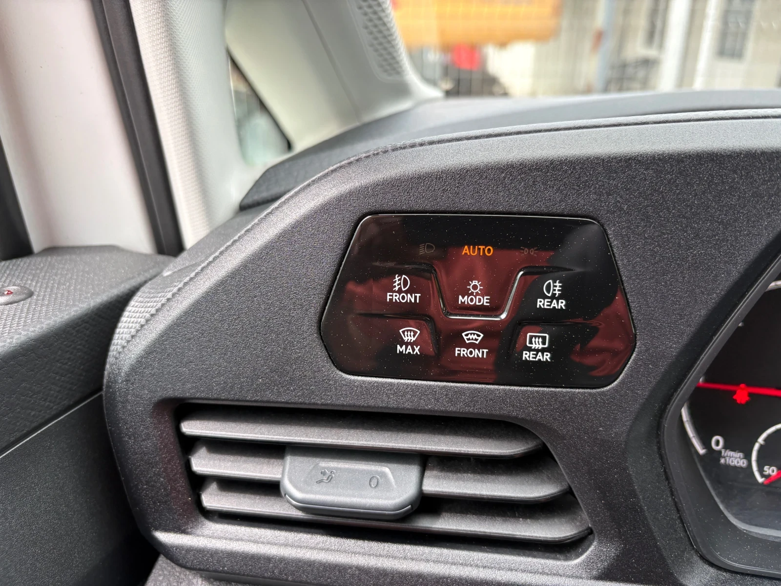 VW Caddy 2.0tdi-klima-Navi | Mobile.bg � ����������� 16