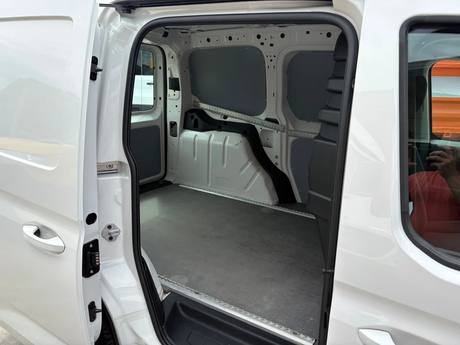VW Caddy 2.0tdi-klima-Navi | Mobile.bg � ����������� 8
