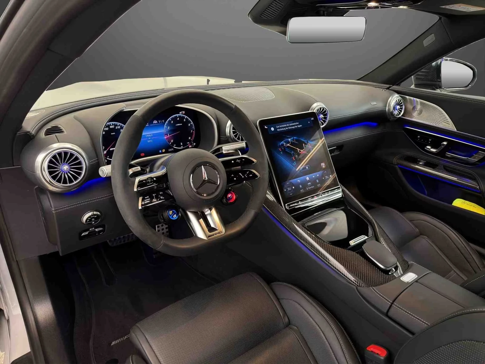 Mercedes-Benz AMG GT 63 PRO / COUPE / 4-MATIC+ / CARBON / NIGHT / BURM , снимка 14 - Автомобили и джипове - 54817679
