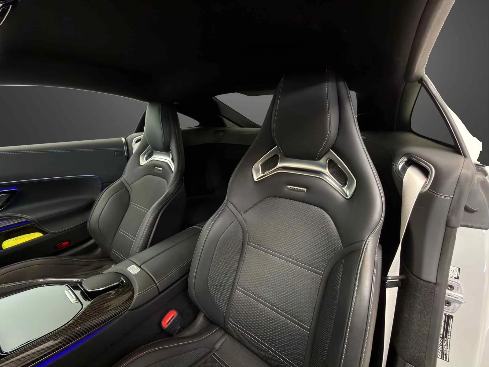 Mercedes-Benz AMG GT 63 PRO / COUPE / 4-MATIC+ / CARBON / NIGHT / BURM , снимка 13 - Автомобили и джипове - 54817679
