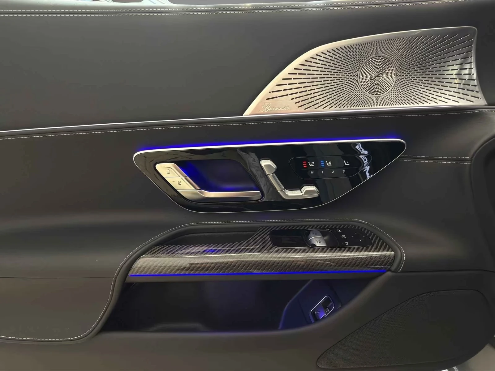 Mercedes-Benz AMG GT 63 PRO / COUPE / 4-MATIC+ / CARBON / NIGHT / BURM , снимка 11 - Автомобили и джипове - 54817679