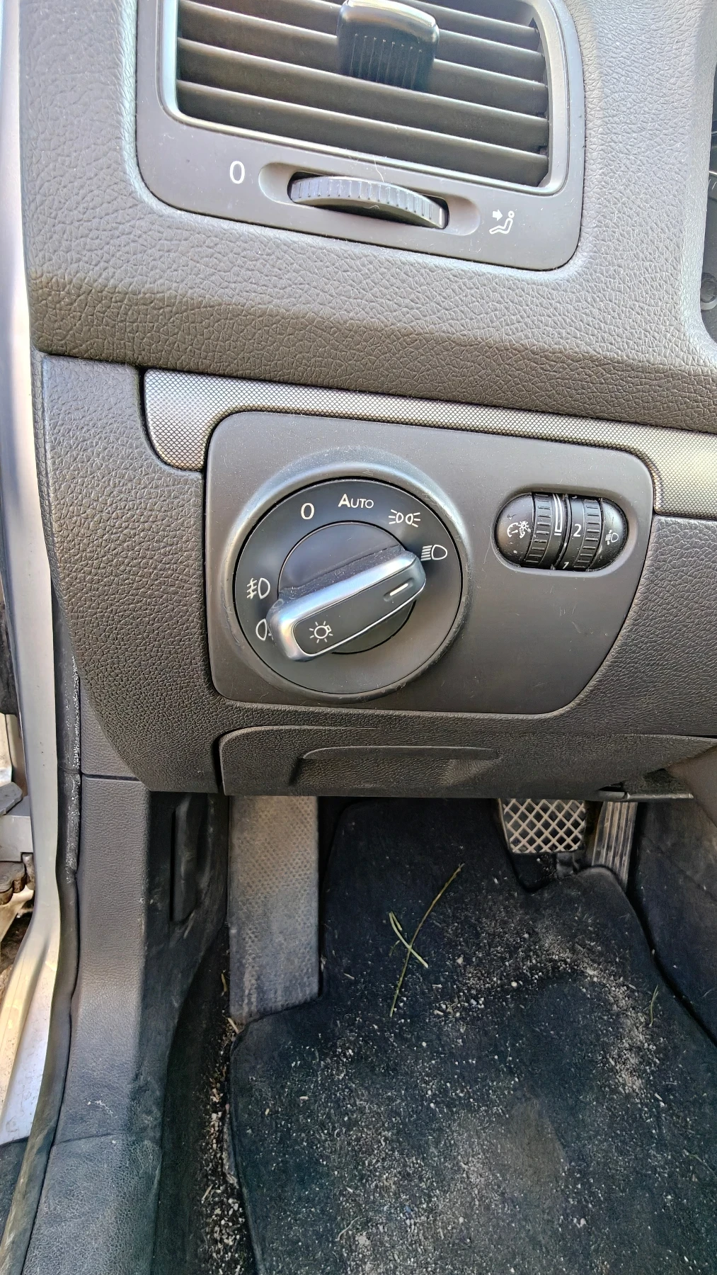 VW Golf 5 1.6 FSI 115 k.c., снимка 6 - Автомобили и джипове - 54895162
