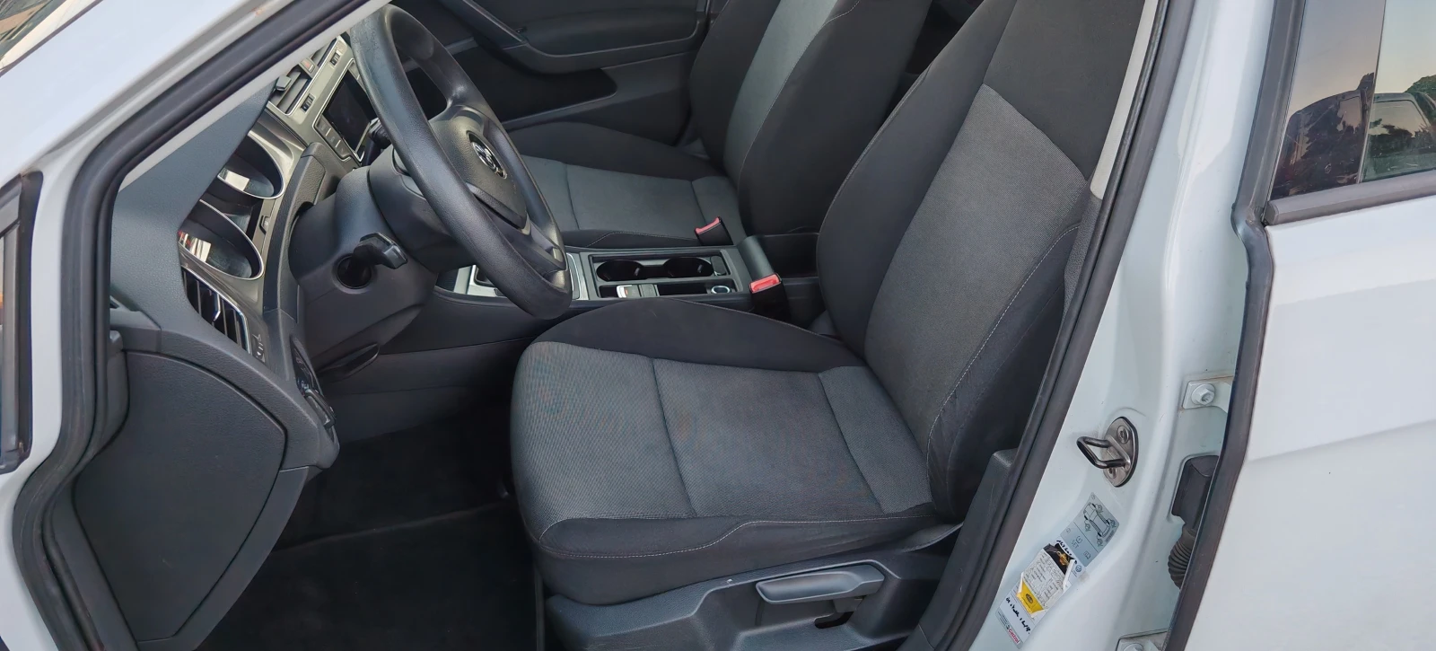 VW Golf 1.2 TSI E5B, снимка 12 - Автомобили и джипове - 54975905