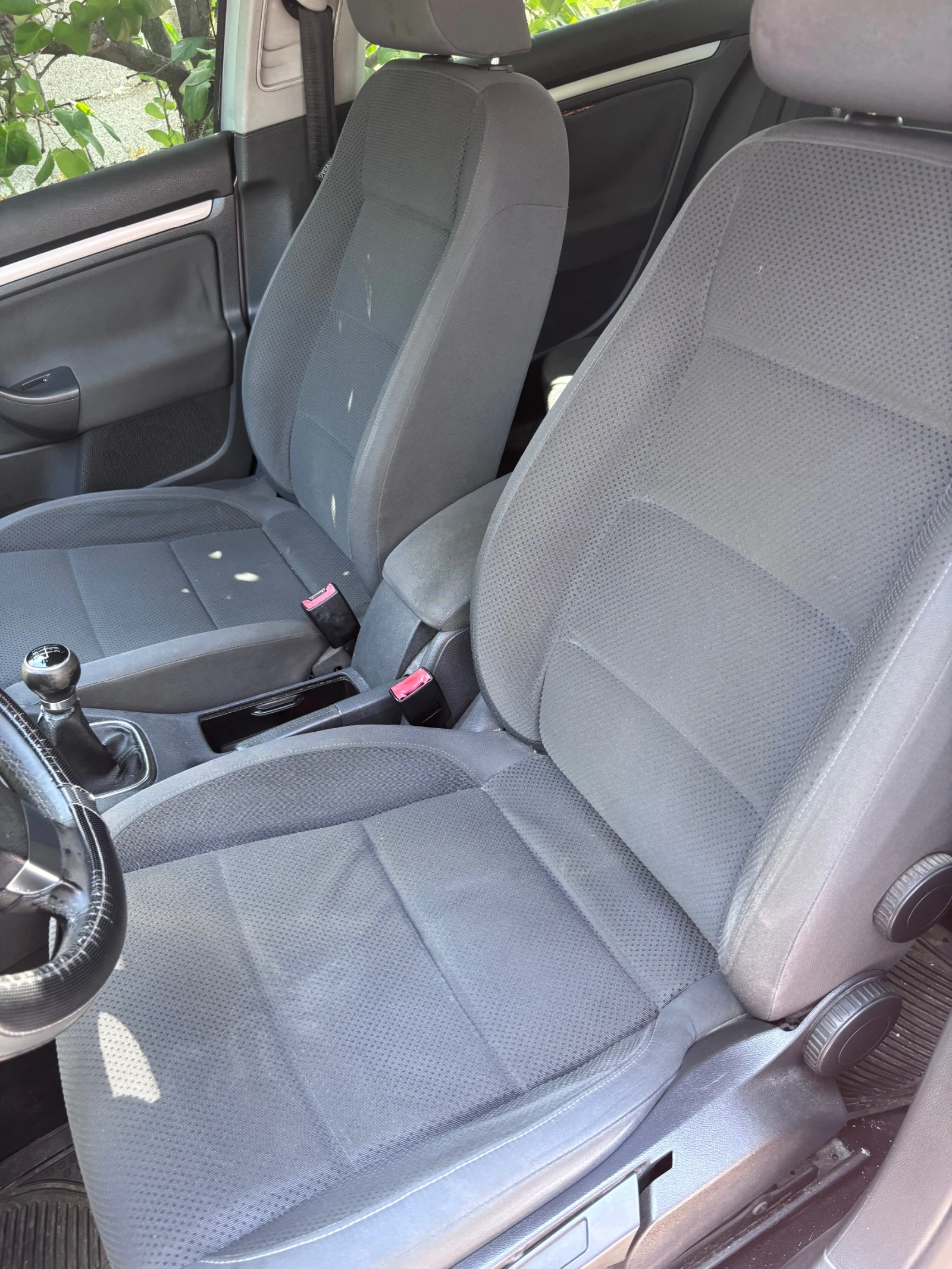 VW Golf 1.9 TDI 105 к.с., снимка 8 - Автомобили и джипове - 55069083