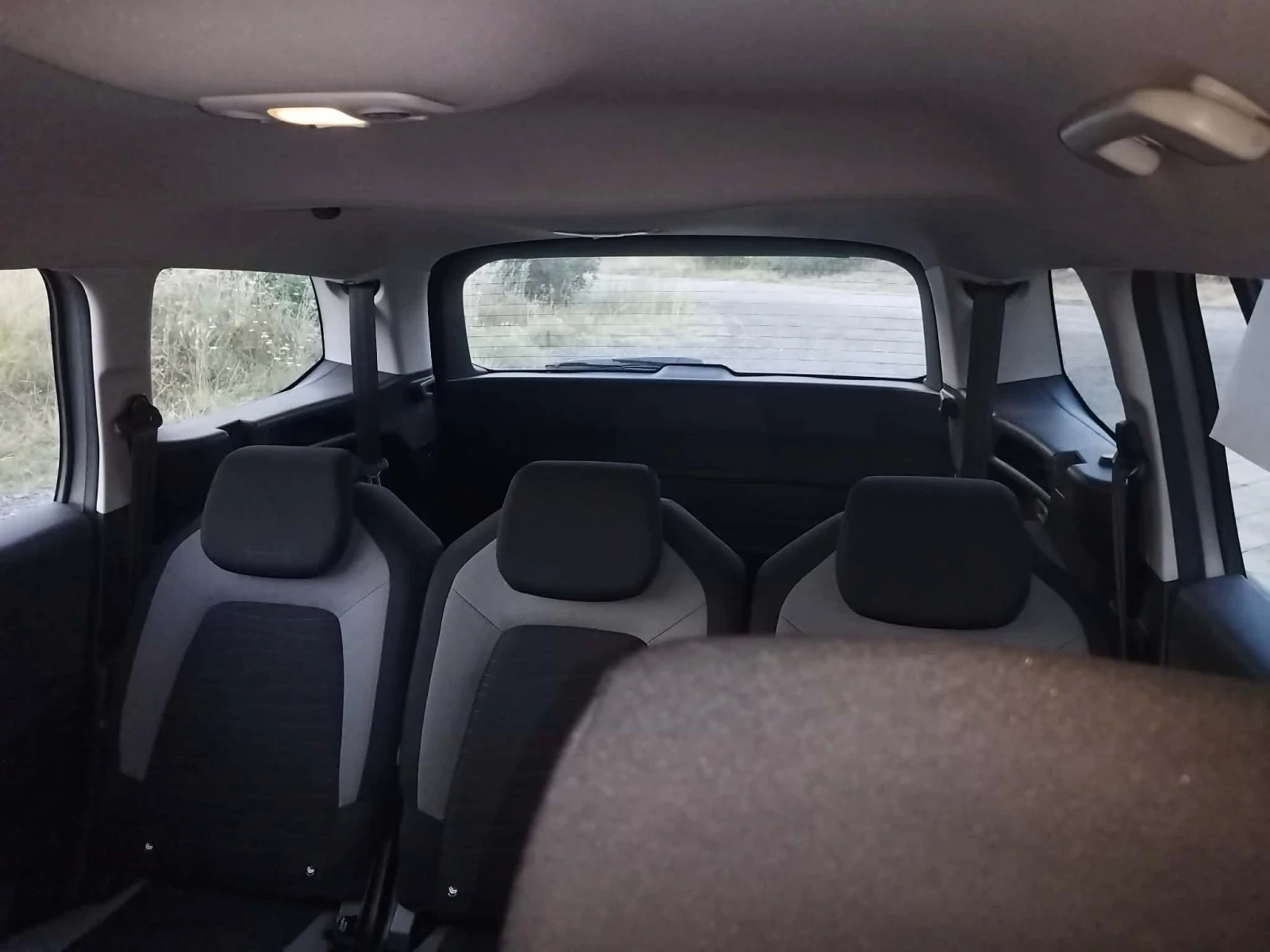 Citroen C4 Picasso, снимка 7 - Автомобили и джипове - 55494194