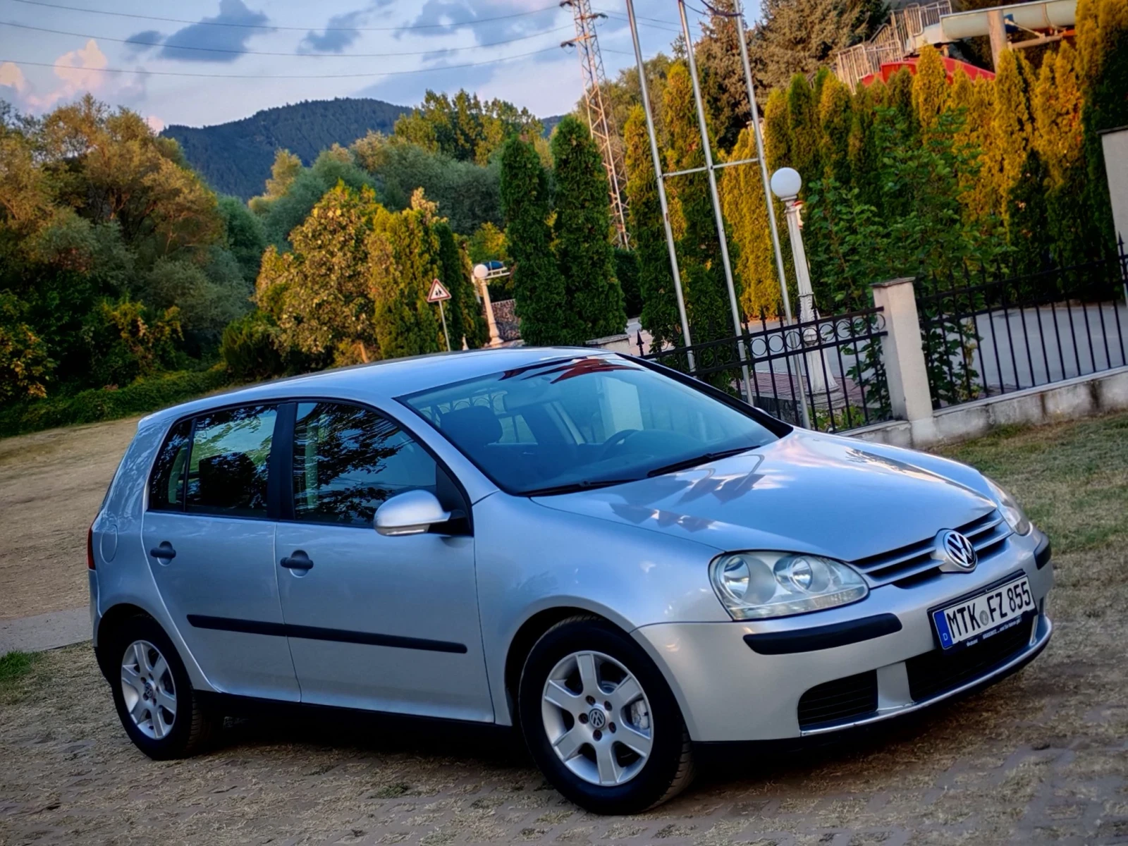 VW Golf 1.9TDI(BKC)(105)* КЛИМАТРОНИК* НОВ ВНОС* , снимка 10 - Автомобили и джипове - 55598657