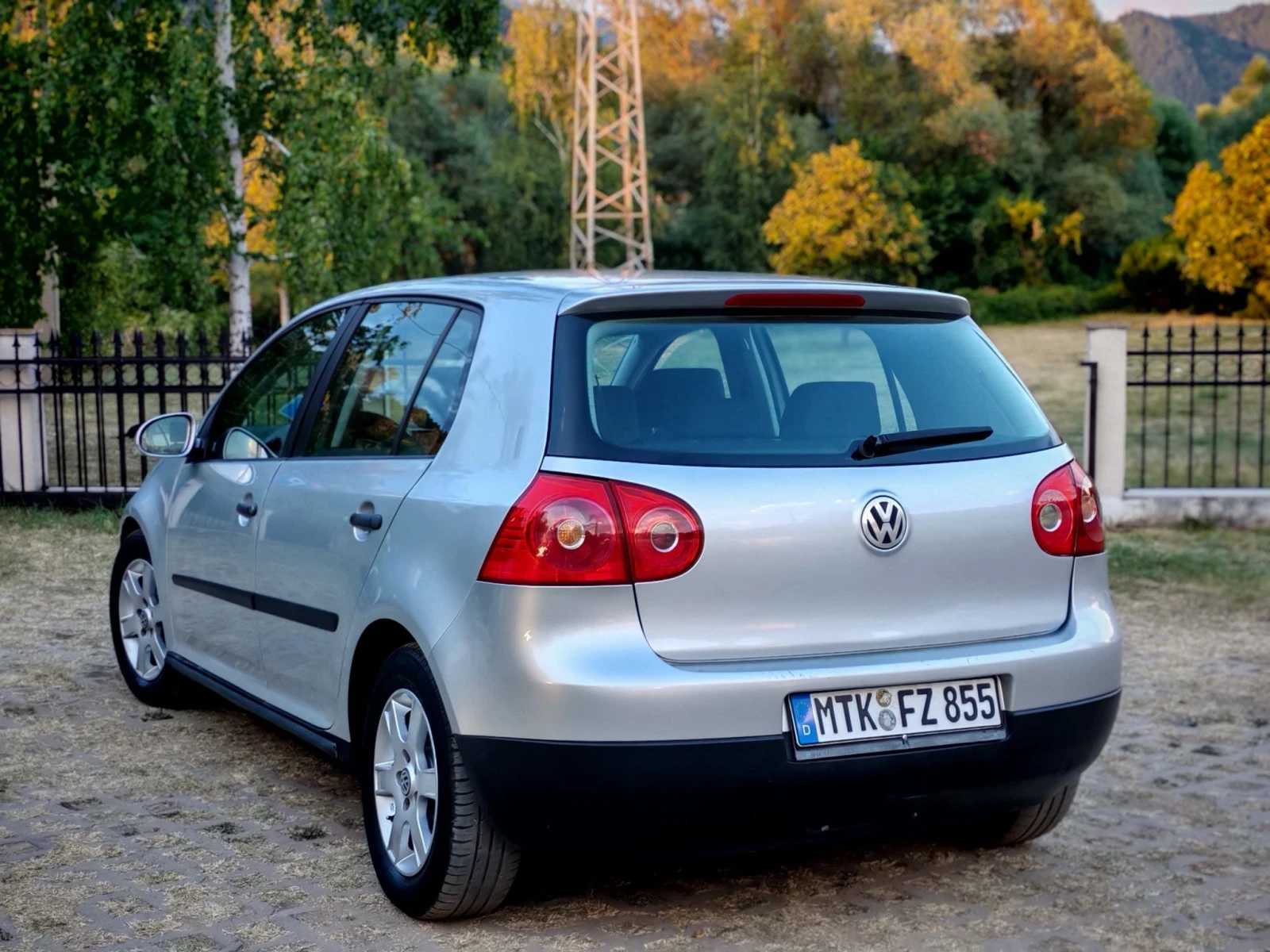 VW Golf 1.9TDI(BKC)(105)* КЛИМАТРОНИК* НОВ ВНОС* , снимка 6 - Автомобили и джипове - 55598657