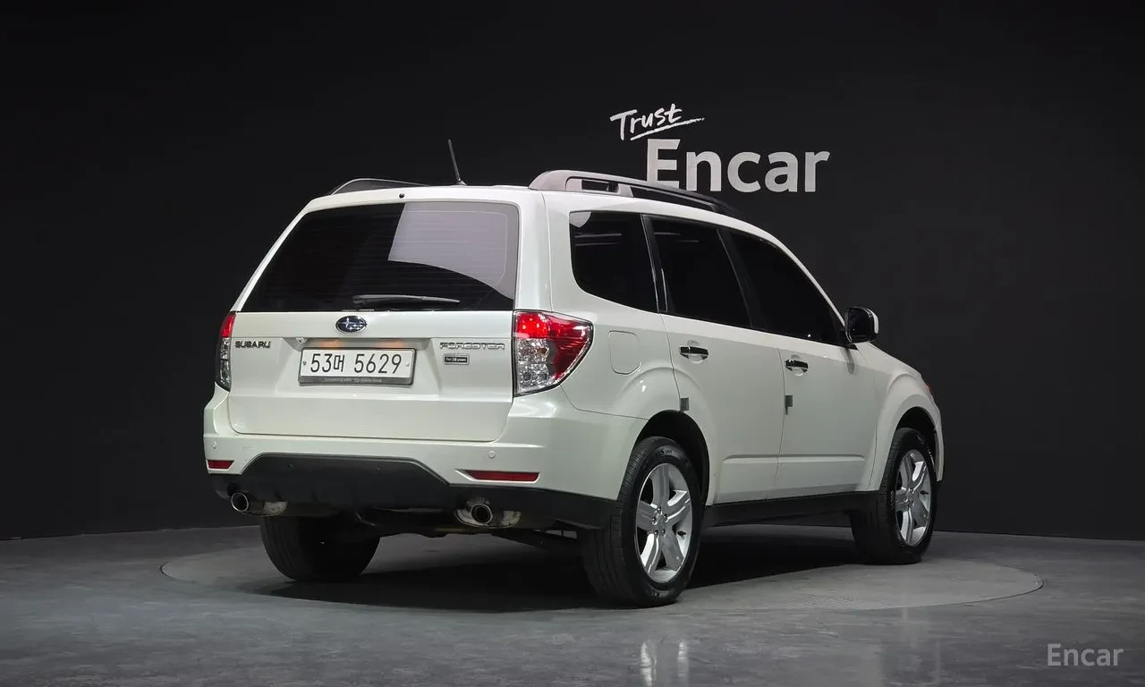Subaru Forester 2.5 Бензин, снимка 2 - Автомобили и джипове - 55722605