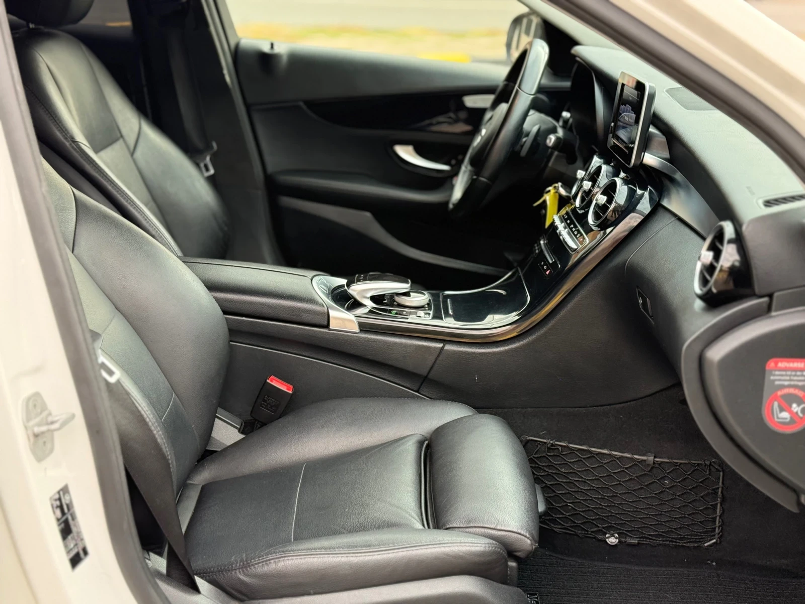 Mercedes-Benz C 220  Автоматик/Кожа/Навигация, снимка 15 - Автомобили и джипове - 56274722