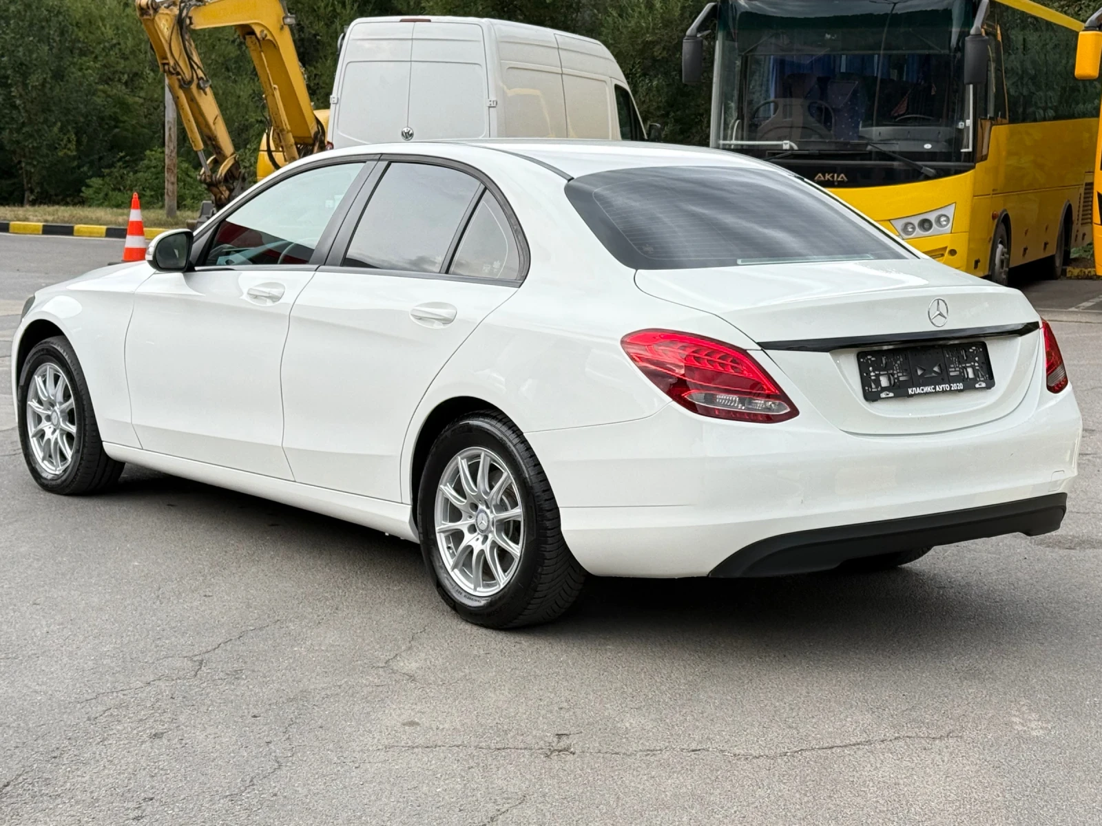 Mercedes-Benz C 220  Автоматик/Кожа/Навигация, снимка 8 - Автомобили и джипове - 56274722