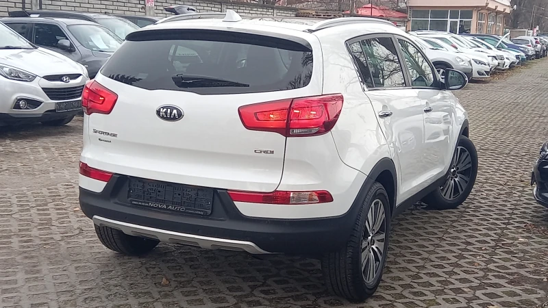 Kia Sportage 4Х4 FULL ИЗКЛЮЧИТЕЛНА СЕРВИЗ КНИЖК УНИКТ КАТО НОВА, снимка 5 - Автомобили и джипове - 19664119