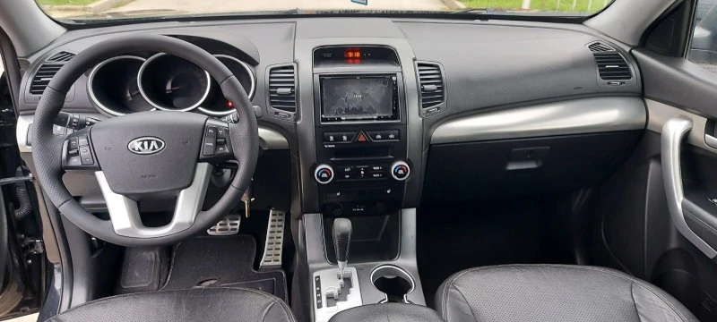 Kia Sorento 2.2CRDI, снимка 5 - Автомобили и джипове - 45862041