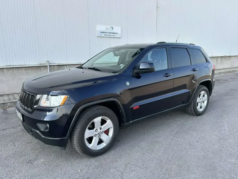 Jeep Grand cherokee 5.7HEMI* Автоматик* Газ* 4х4* Навигация, снимка 1 - Автомобили и джипове - 48142098