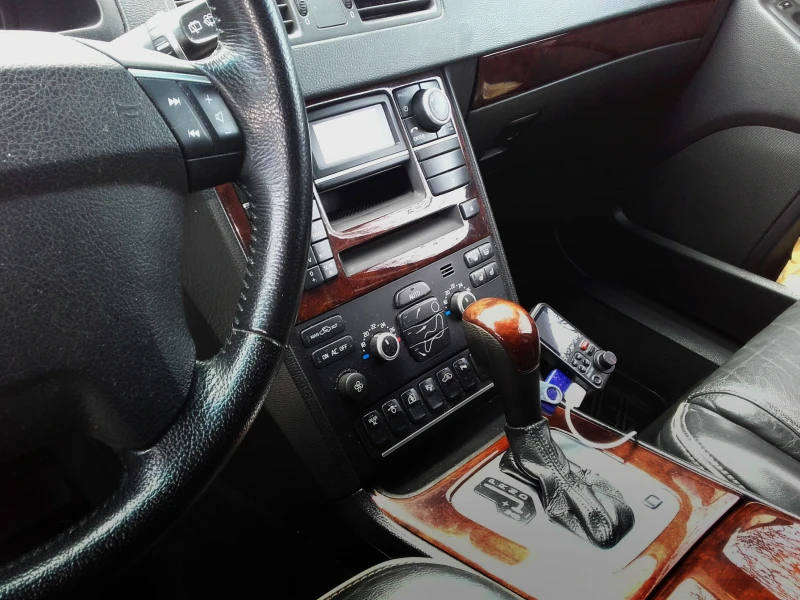 Volvo Xc90 Exclusive, снимка 9 - Автомобили и джипове - 49903637
