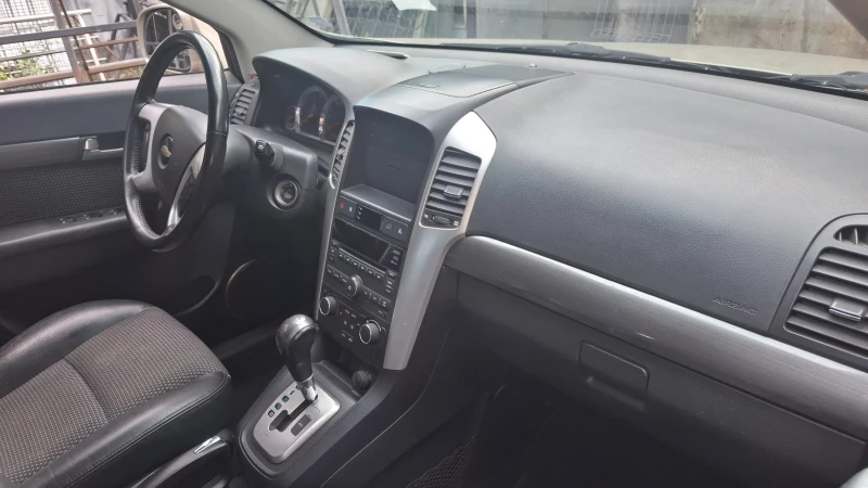 Chevrolet Captiva 2.0 diesel  4WD 7местен , снимка 11 - Автомобили и джипове - 52044762