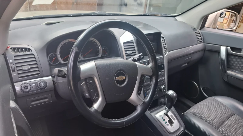 Chevrolet Captiva 2.0 diesel  4WD 7местен , снимка 12 - Автомобили и джипове - 52044762