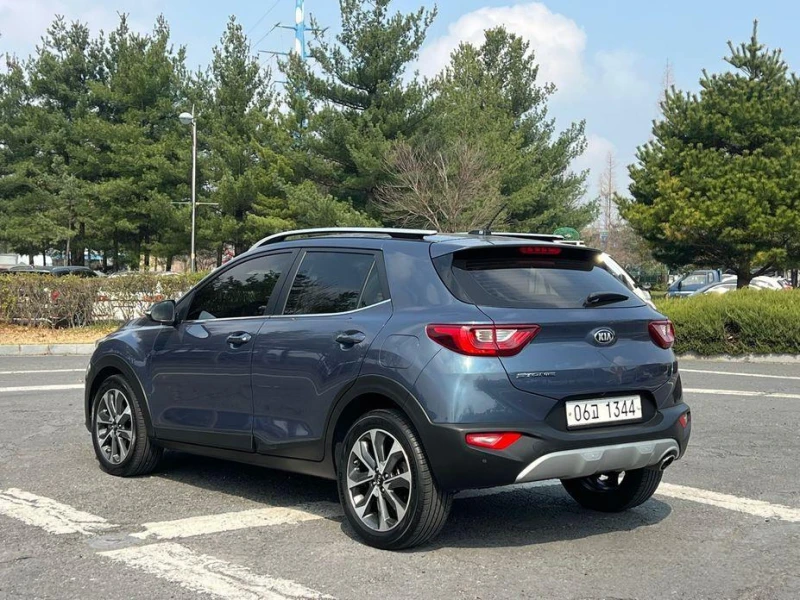 Kia Stonic Diesel 1.6 Trendy * НАЙ-ДОБРА ЦЕНА В БЪЛГАРИЯ* , снимка 5 - Автомобили и джипове - 52112564