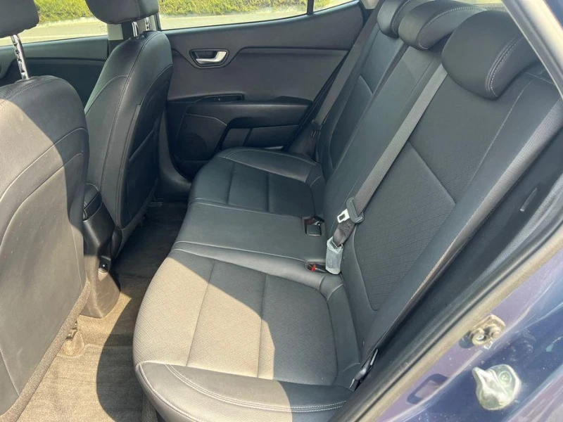 Kia Stonic Diesel 1.6 Trendy * НАЙ-ДОБРА ЦЕНА В БЪЛГАРИЯ* , снимка 9 - Автомобили и джипове - 52112564