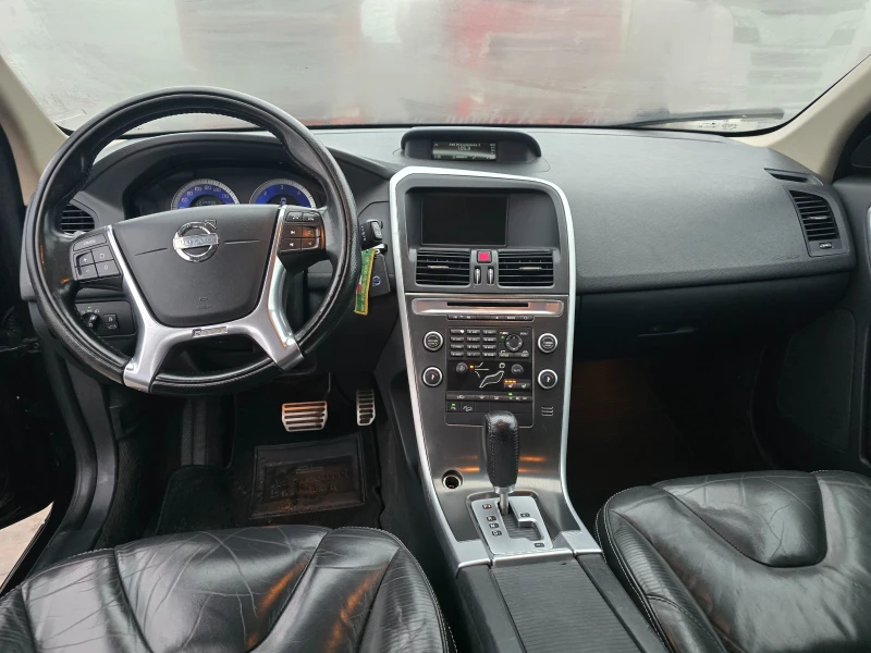 Volvo XC60 2.4D R-DISEGN, снимка 10 - Автомобили и джипове - 52654450