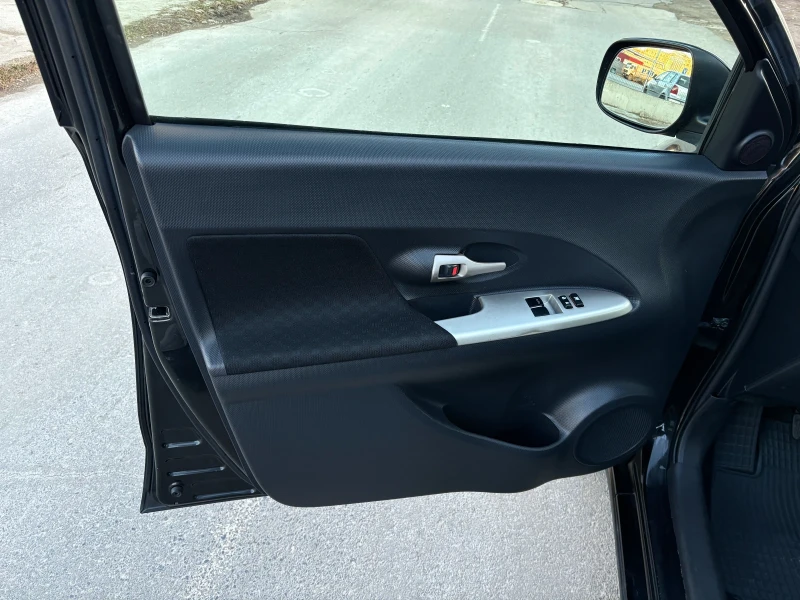 Toyota Urban Cruiser 1.33VVTI  6ск.* Климатик* 107 000км* , снимка 6 - Автомобили и джипове - 53167661