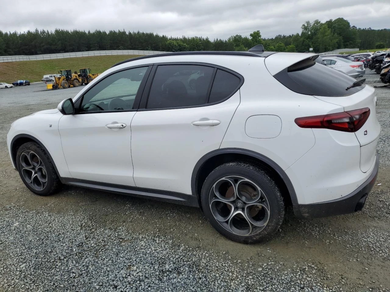 Alfa Romeo Stelvio TI Q4  - изображение 4