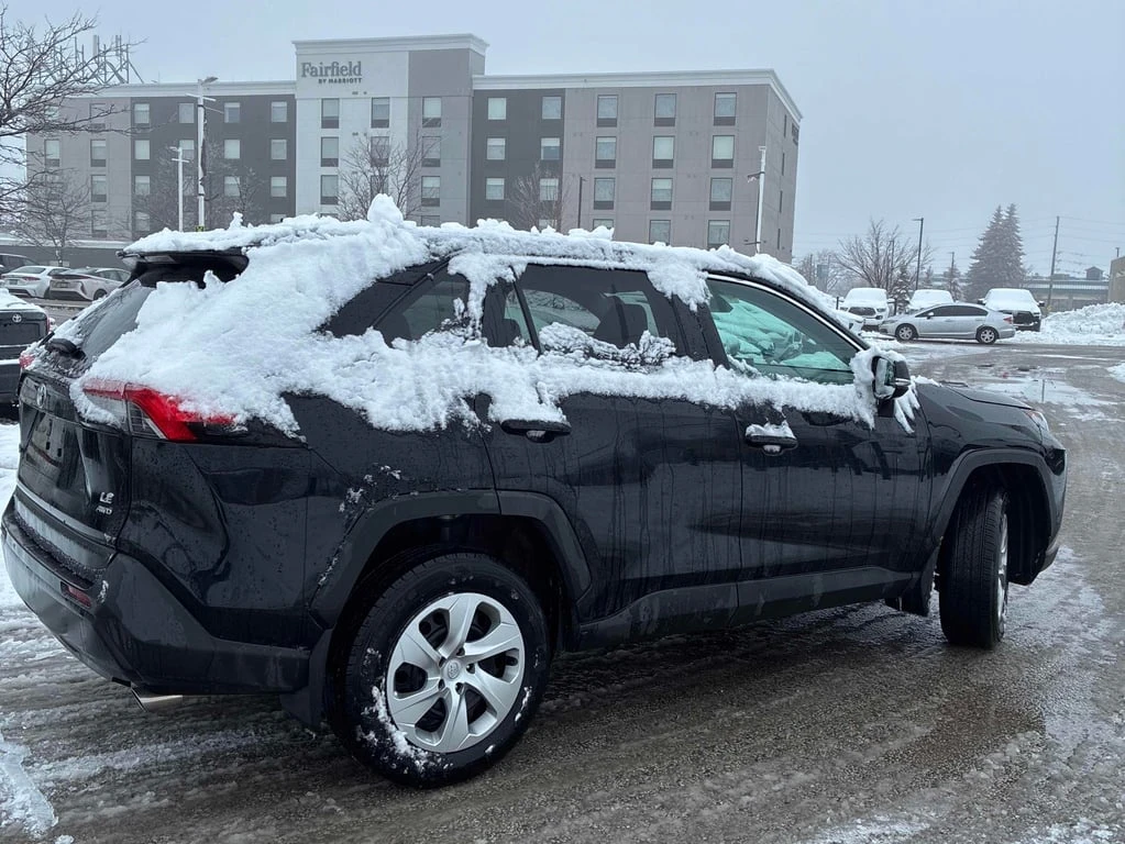 Toyota Rav4 * LE * CARFAX * БЕЗ ПЪРВОНАЧАЛНА ВНОСКА - изображение 3