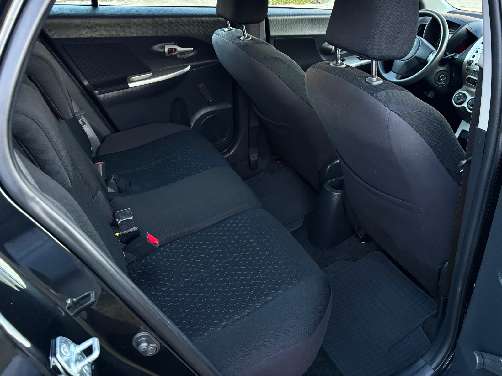 Toyota Urban Cruiser 1.33VVTI  6ск.* Климатик* 107 000км*  - изображение 9