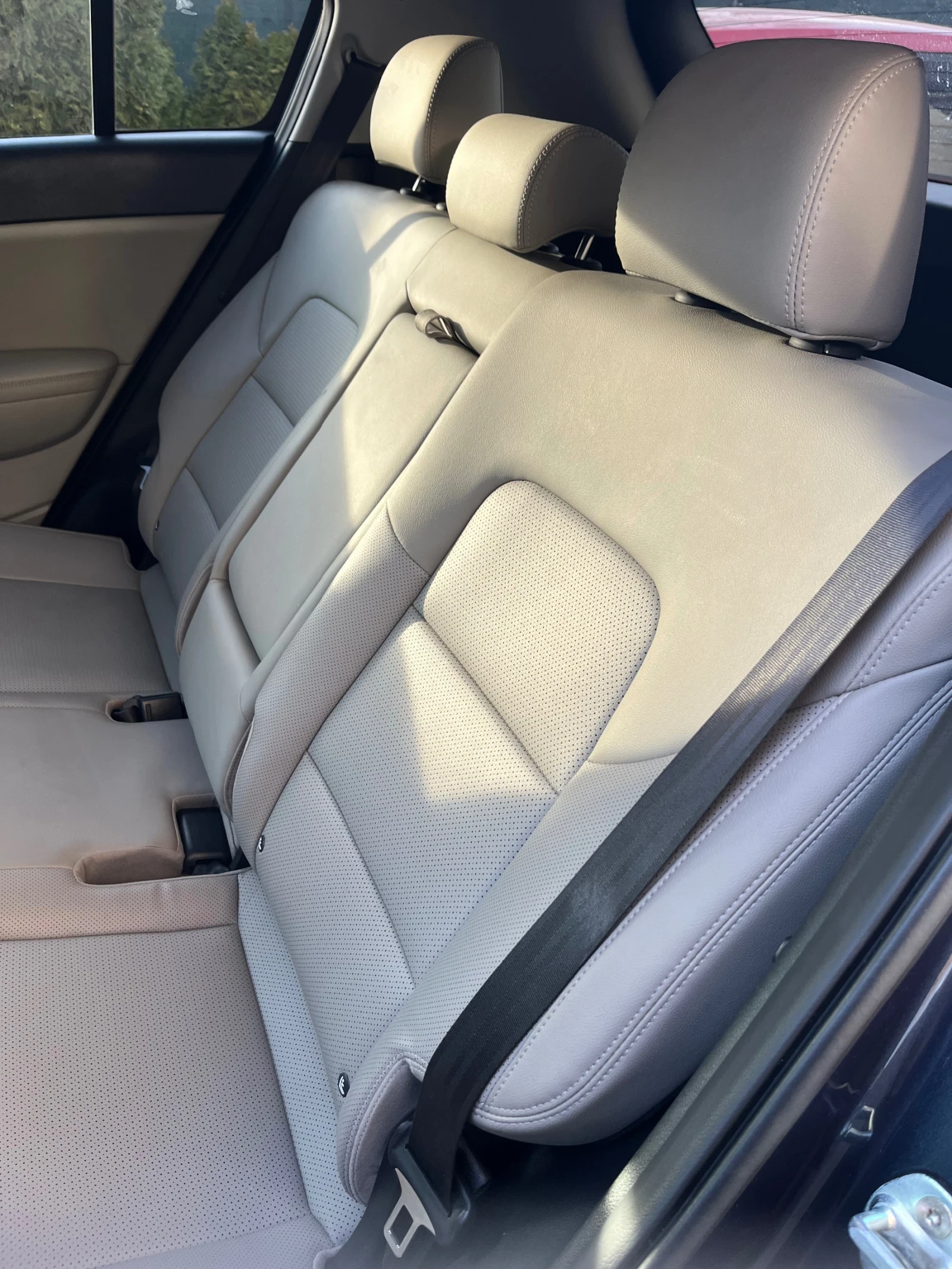 Kia Sportage, снимка 8 - Автомобили и джипове - 53936088