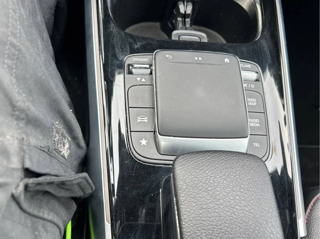 Mercedes-Benz GLB 250* CARFAX*  ДИСТРОНИК * ДВА КЛЮЧА, снимка 14 - Автомобили и джипове - 54093981