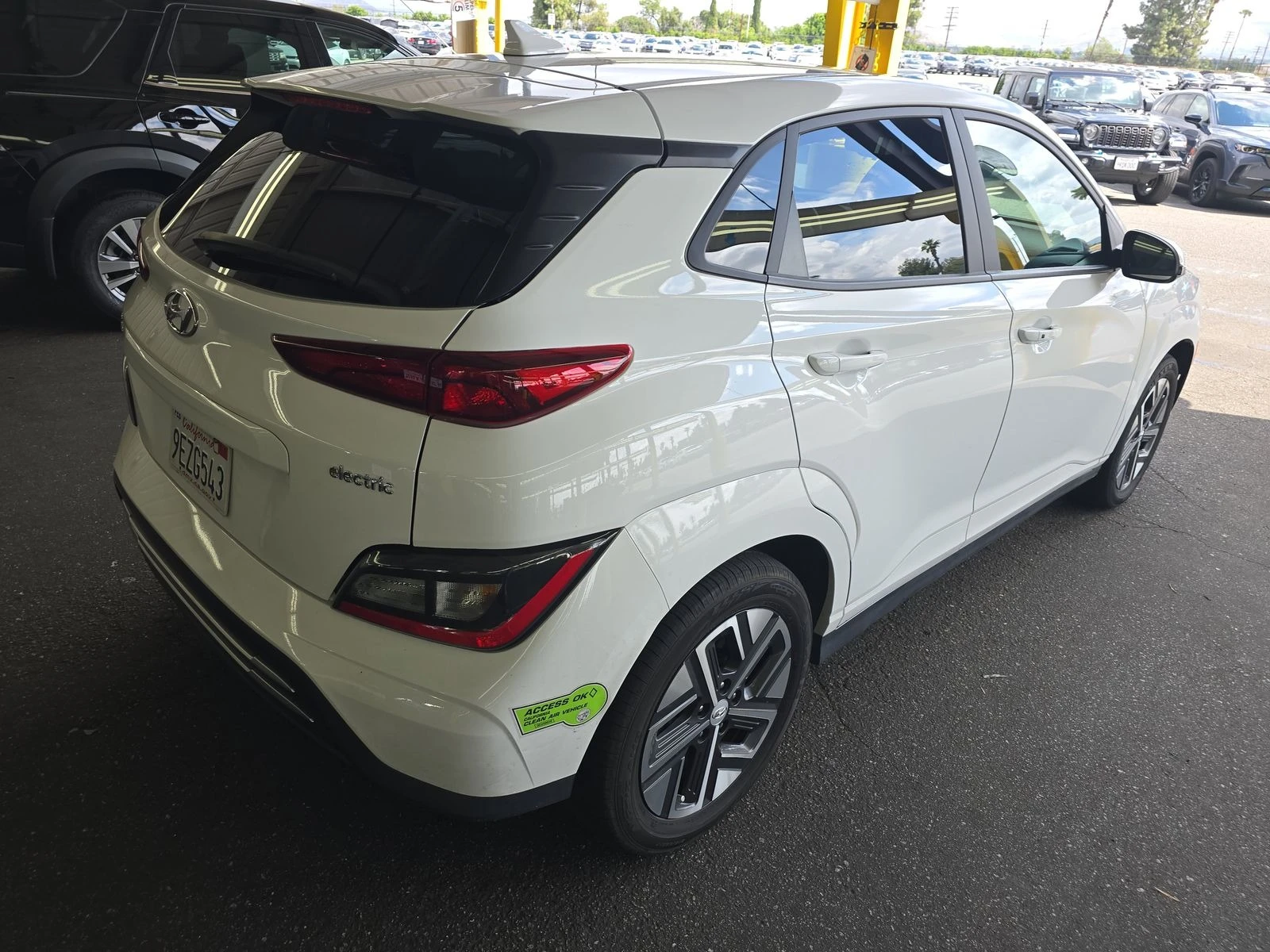 Hyundai Kona Electric SE | CARPLAY | LANE ASSIST | BLIND SPOT |, снимка 4 - Автомобили и джипове - 54653253