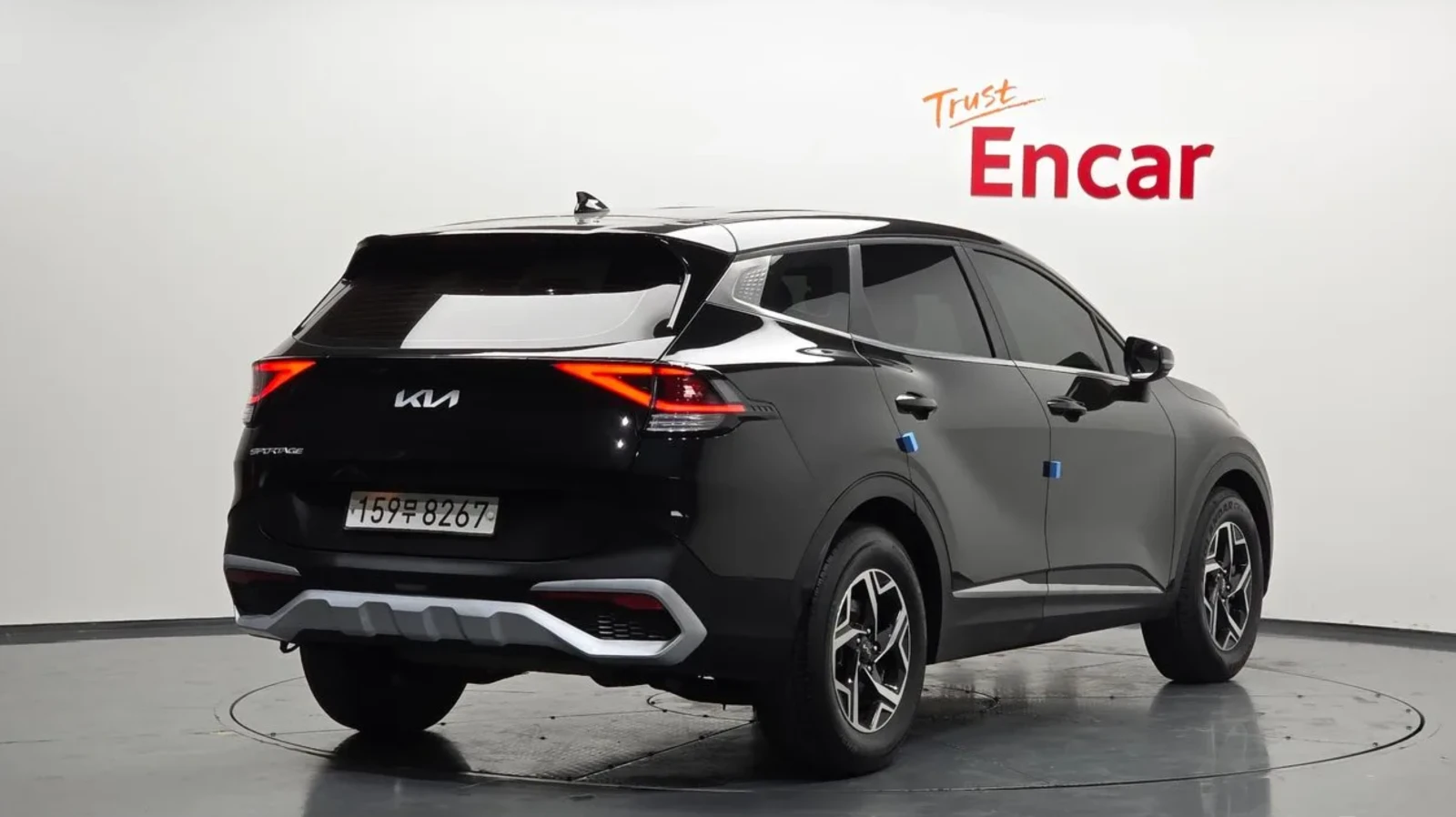 Kia Sportage 1.6 TURBO / TRENDY, снимка 2 - Автомобили и джипове - 55089791