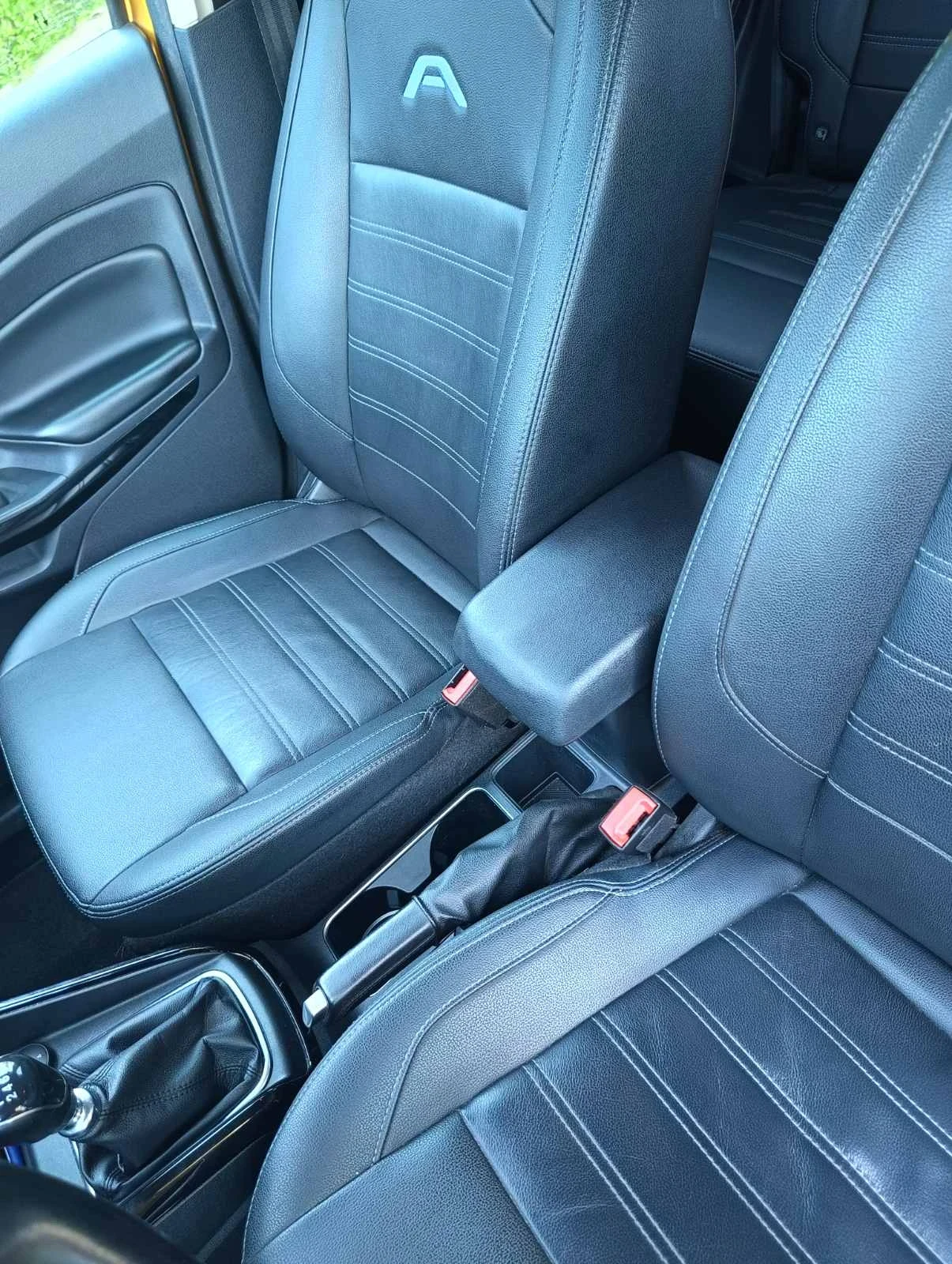 Ford EcoSport, снимка 6 - Автомобили и джипове - 55140558