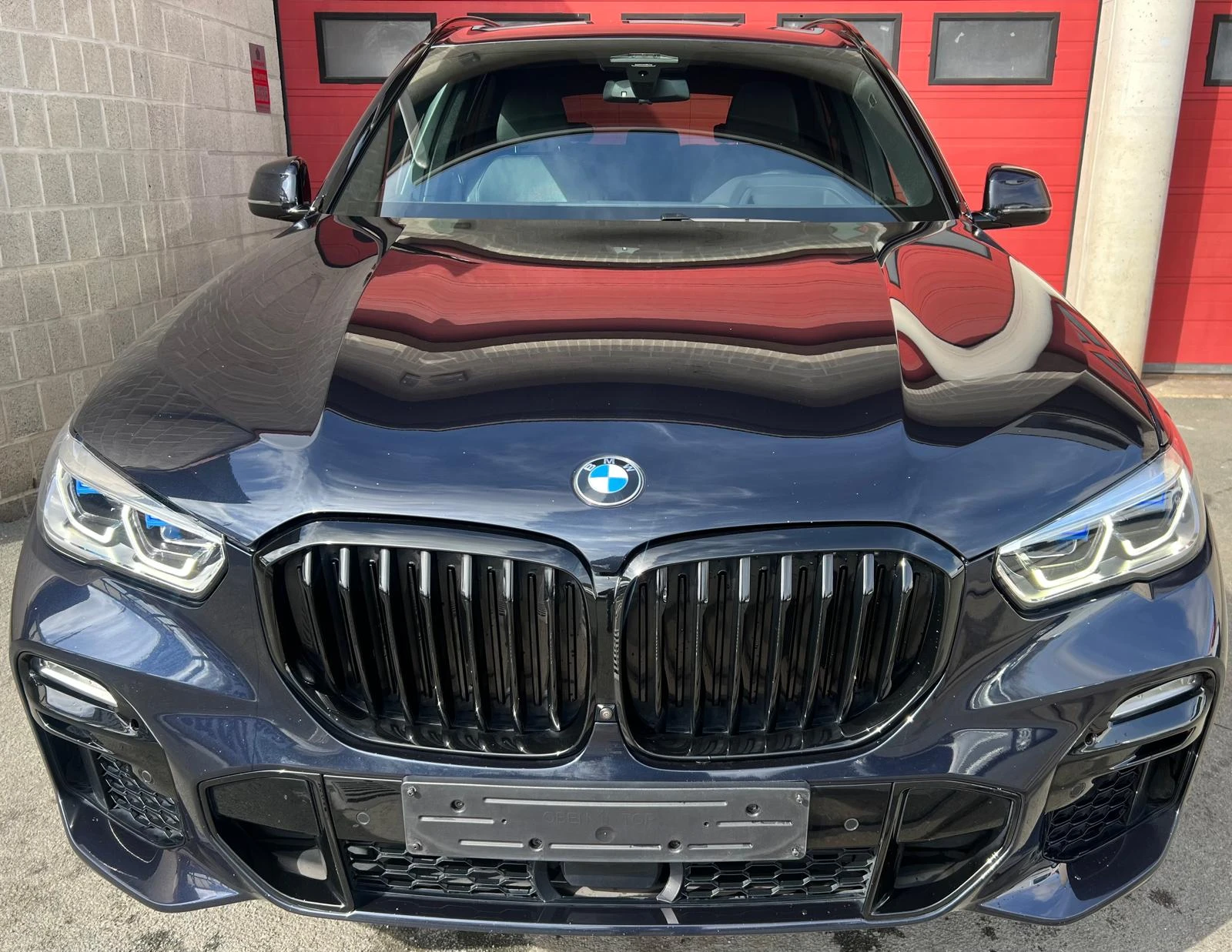 BMW X5 45e M Sport xDrive Harman/Kardon HeadUp Navi LED, снимка 2 - Автомобили и джипове - 56159444