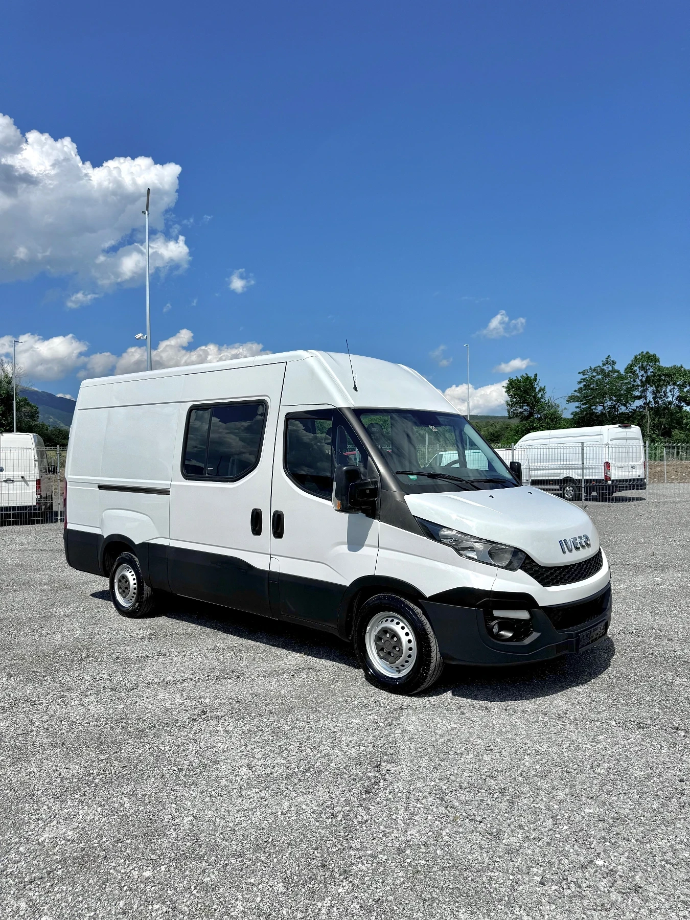 Iveco 35S18 3.0 170кс 6 места Клима Теглич 3.5т Въздушно окачв