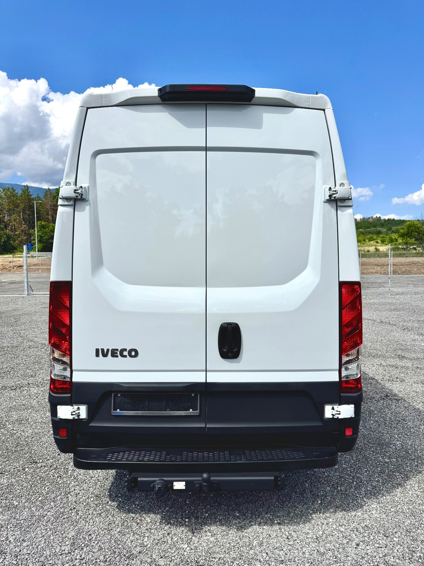 Iveco 35S18 3.0 170кс 6 места Клима Теглич 3.5т На Възглавници, снимка 6 - Бусове и автобуси - 54985699