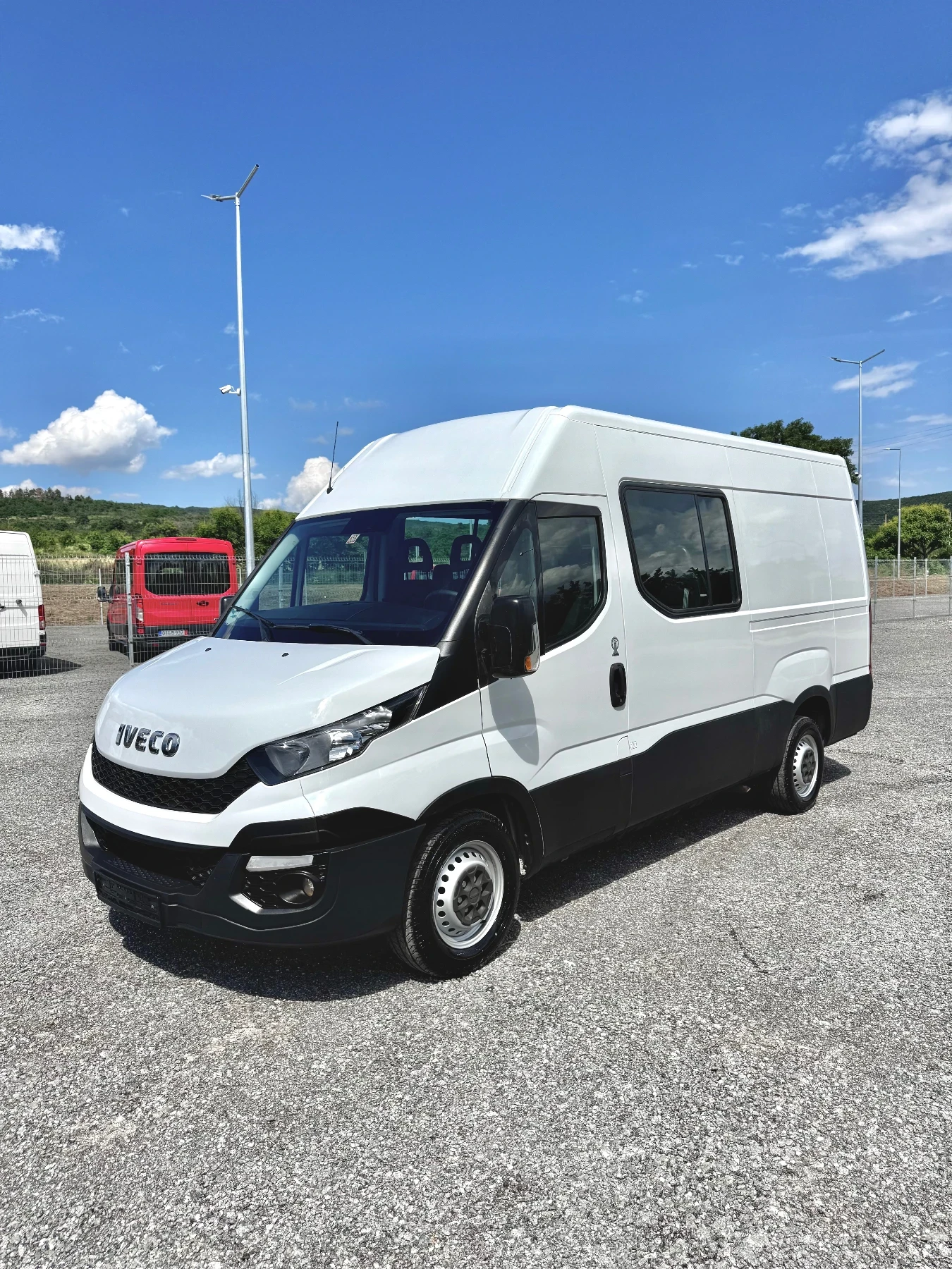 Iveco 35S18 3.0 170кс 6 места Клима Теглич 3.5т На Възглавници, снимка 3 - Бусове и автобуси - 54985699