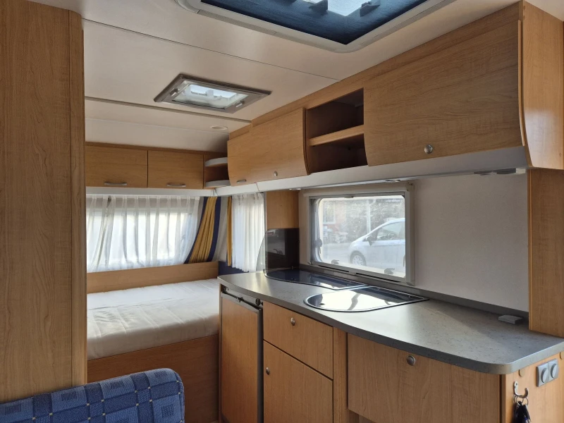 Каравана Knaus 4  МЕСТА WC  БАНЯ ФОРСЕЛТ БОЙЛЕР , снимка 4 - Каравани и кемпери - 52855594