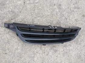 Оригинална решетка за Тойота Авенсис 1997-2000г.......5311405020, снимка 3