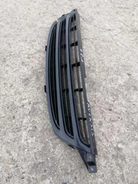 Оригинална решетка за Тойота Авенсис 1997-2000г.......5311405020, снимка 4