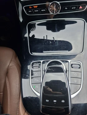 Mercedes-Benz E 400 4matic, снимка 9
