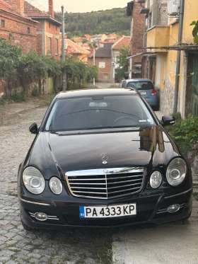Mercedes-Benz E 320, снимка 2