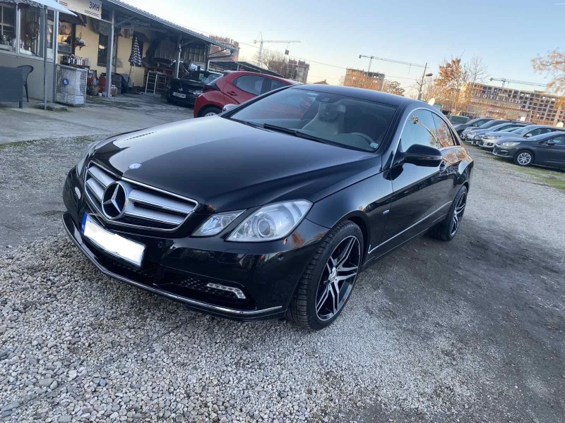 Mercedes-Benz E 250 COUPE-204кс-6ск., снимка 3 - Автомобили и джипове - 47263547