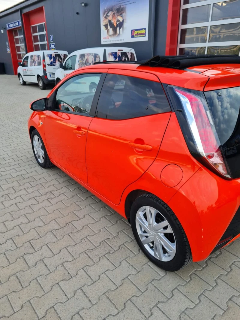 Toyota Aygo 1.0i, снимка 3 - Автомобили и джипове - 47322889