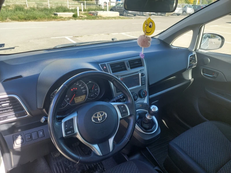 Toyota Verso S, снимка 7 - Автомобили и джипове - 47590406