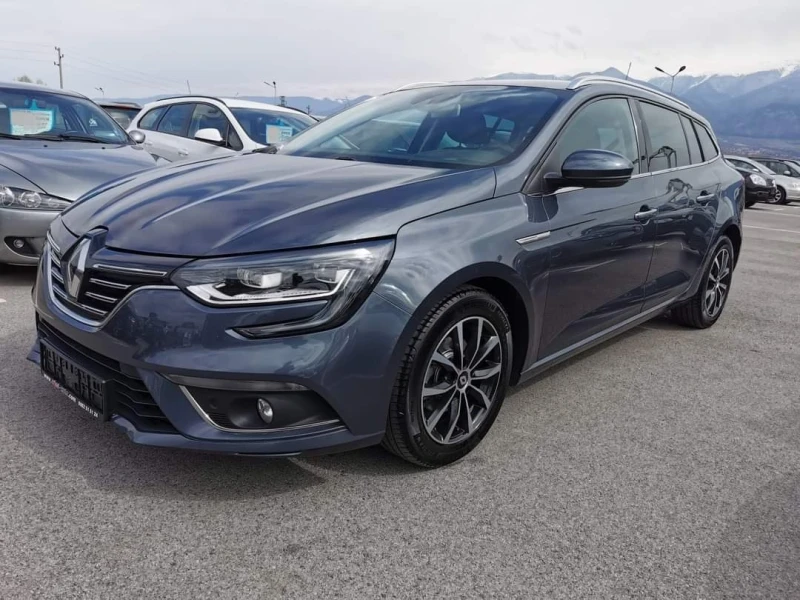 Renault Megane, снимка 2 - Автомобили и джипове - 48176514