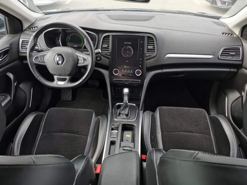 Renault Megane, снимка 11 - Автомобили и джипове - 48176514