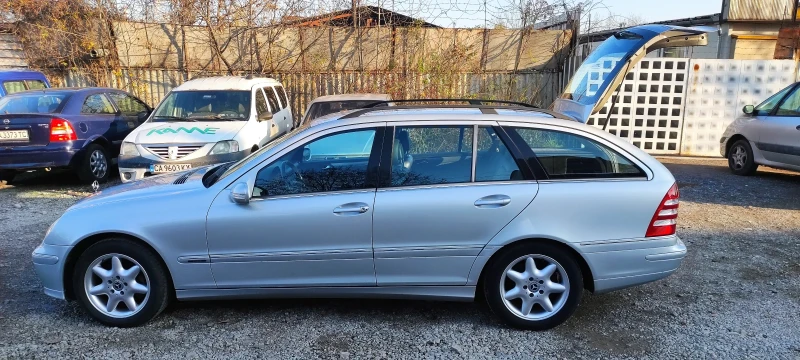 Mercedes-Benz C 220, снимка 4 - Автомобили и джипове - 49522237