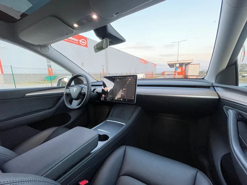 Tesla Model Y Germany, снимка 13 - Автомобили и джипове - 50909081