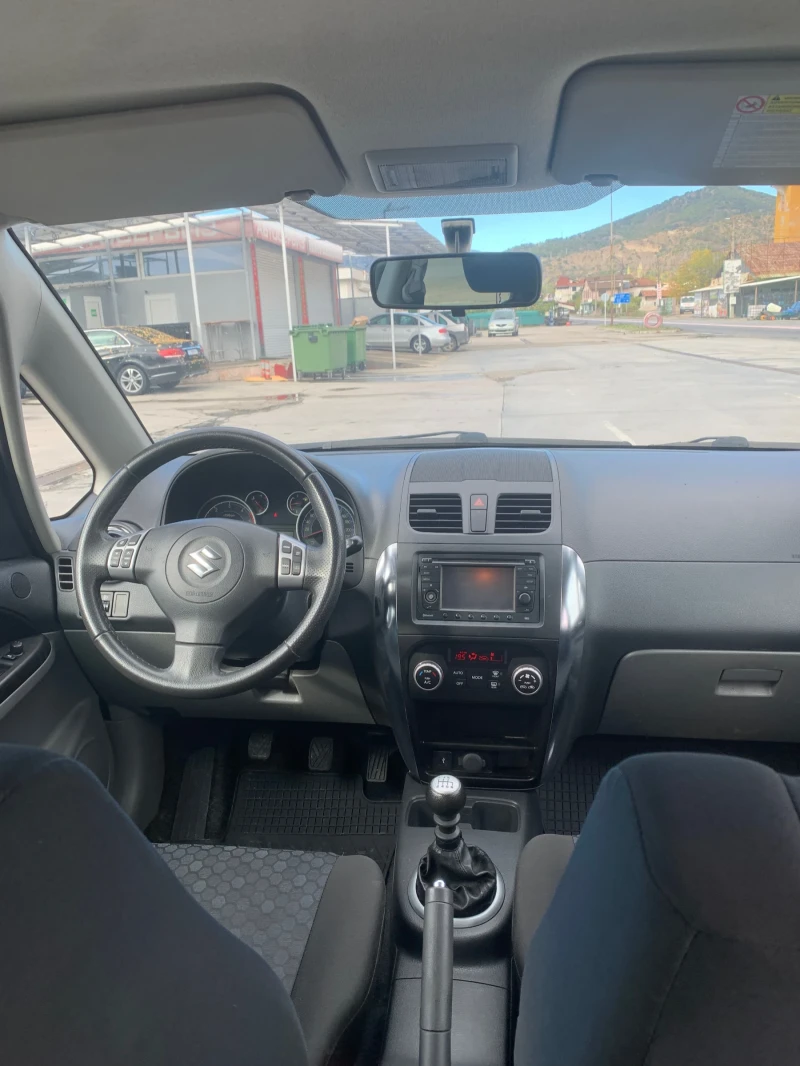 Suzuki SX4, снимка 9 - Автомобили и джипове - 52200641